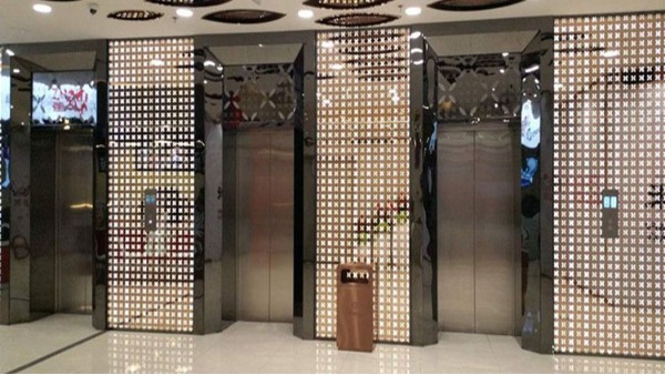 彩色半岛体肓官网蚀刻板在电梯里绽放！