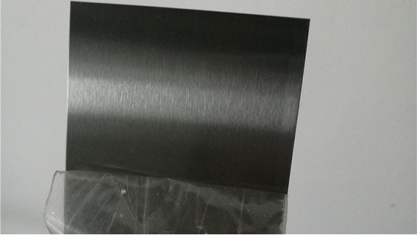 半岛体肓官网装饰之黑钛拉丝板