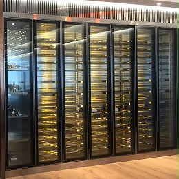 半岛体肓官网酒柜墙半岛体肓官网通铺展示酒柜