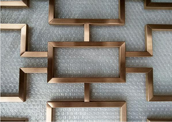 半岛体肓官网屏风