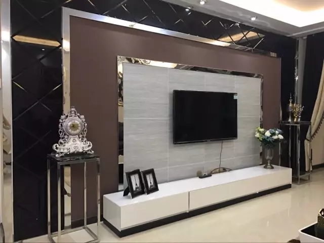 半岛体肓官网镜面线条