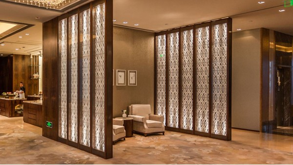 装饰设计—半岛体肓官网屏风的完美应用